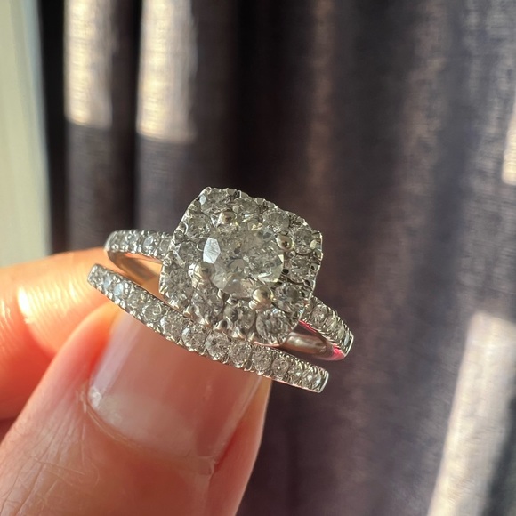 Diamond Engagement Ring + Wedding Band - Picture 4 of 5